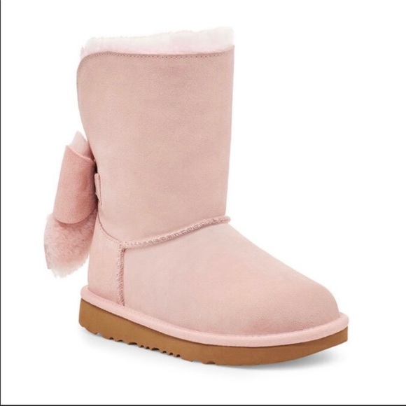 NEW UGG Classic Mini II Cuffed Bow Boot. - Picture 2 of 6